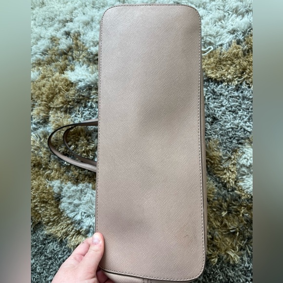 Michael Kors work tote! - Picture 5 of 9